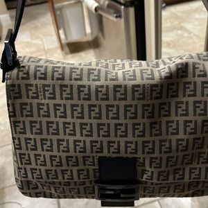 Vintage Fendi bag with black leather strap with Fendi logo